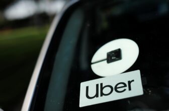 Uber and Lyft drivers in California are in a position to unionize underneath new regulation